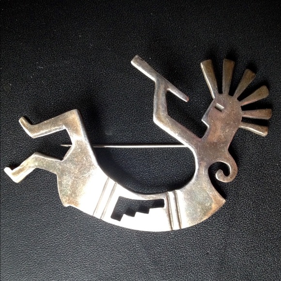 Vintage Sterling Silver Kokopelli Brooch - Picture 8 of 8
